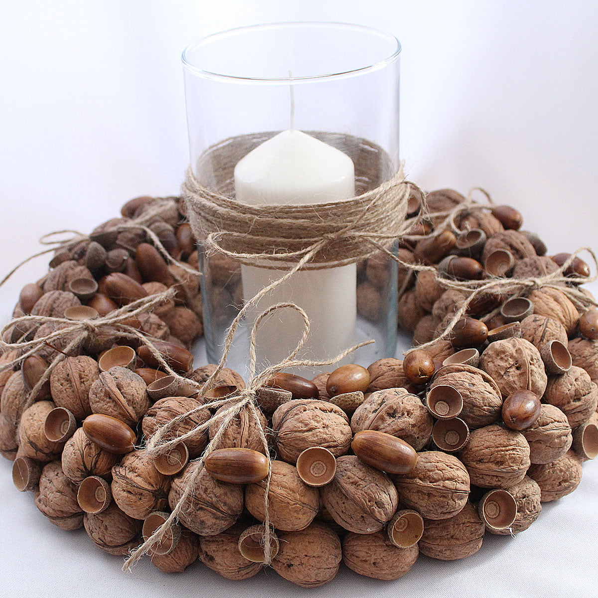 Jesienny, orzechowy wianek z lampionem