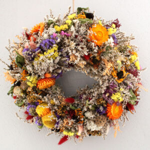 Jesienny wianek z suszonych kwiatów