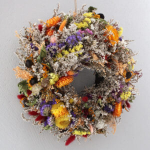 Jesienny wianek z suszonych kwiatów