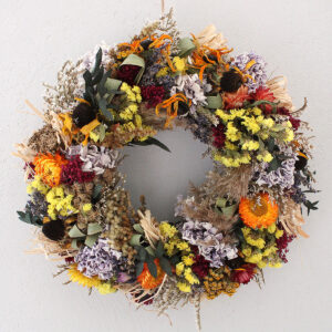 Wianek z suszonych roślin