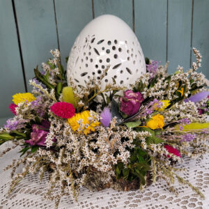 Wielkanocny stroik z suszonych kwiatów