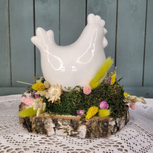 Wielkanocny stroik na plastrze z kurką