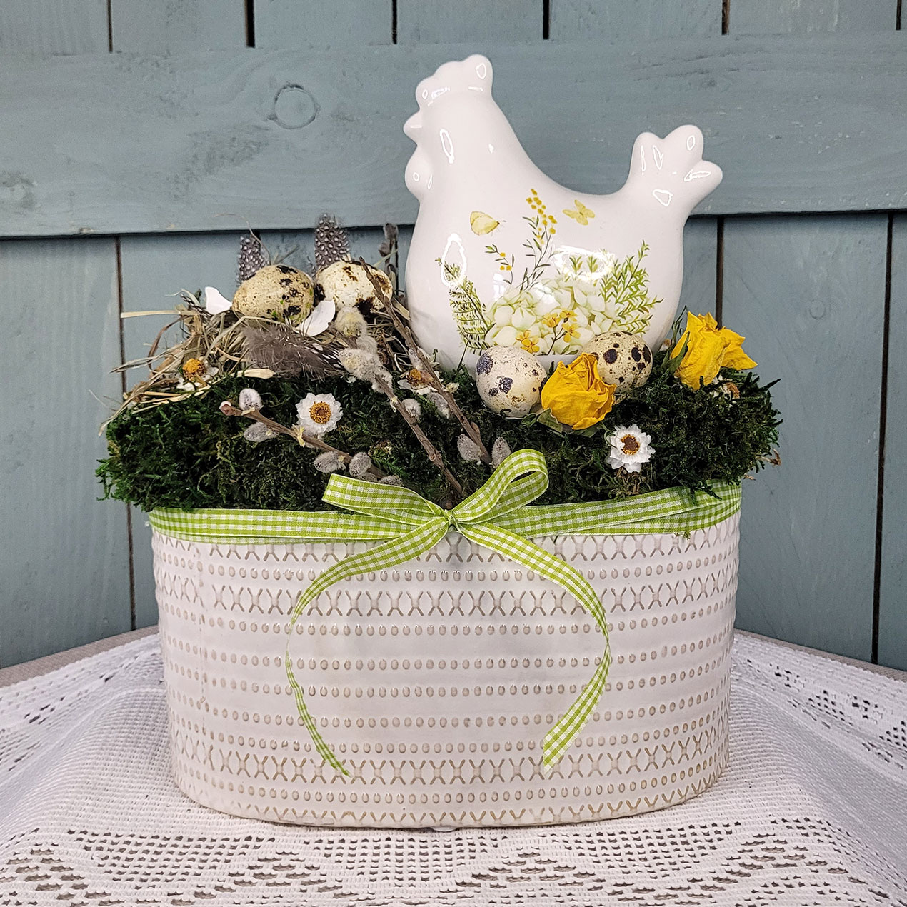 Wielkanocny stroik z kurką
