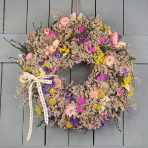 kolorowy wiosenny wianek