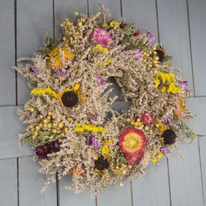 Wianek z suszonych kwiatów
